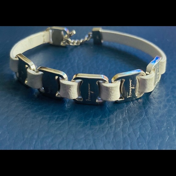 Salvatore Ferragamo Women’s Bracelet - Picture 9 of 14